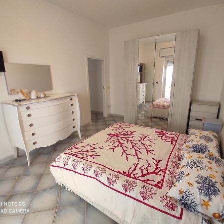 La Casa Del Sole Bed & Breakfast Terracina Exterior photo